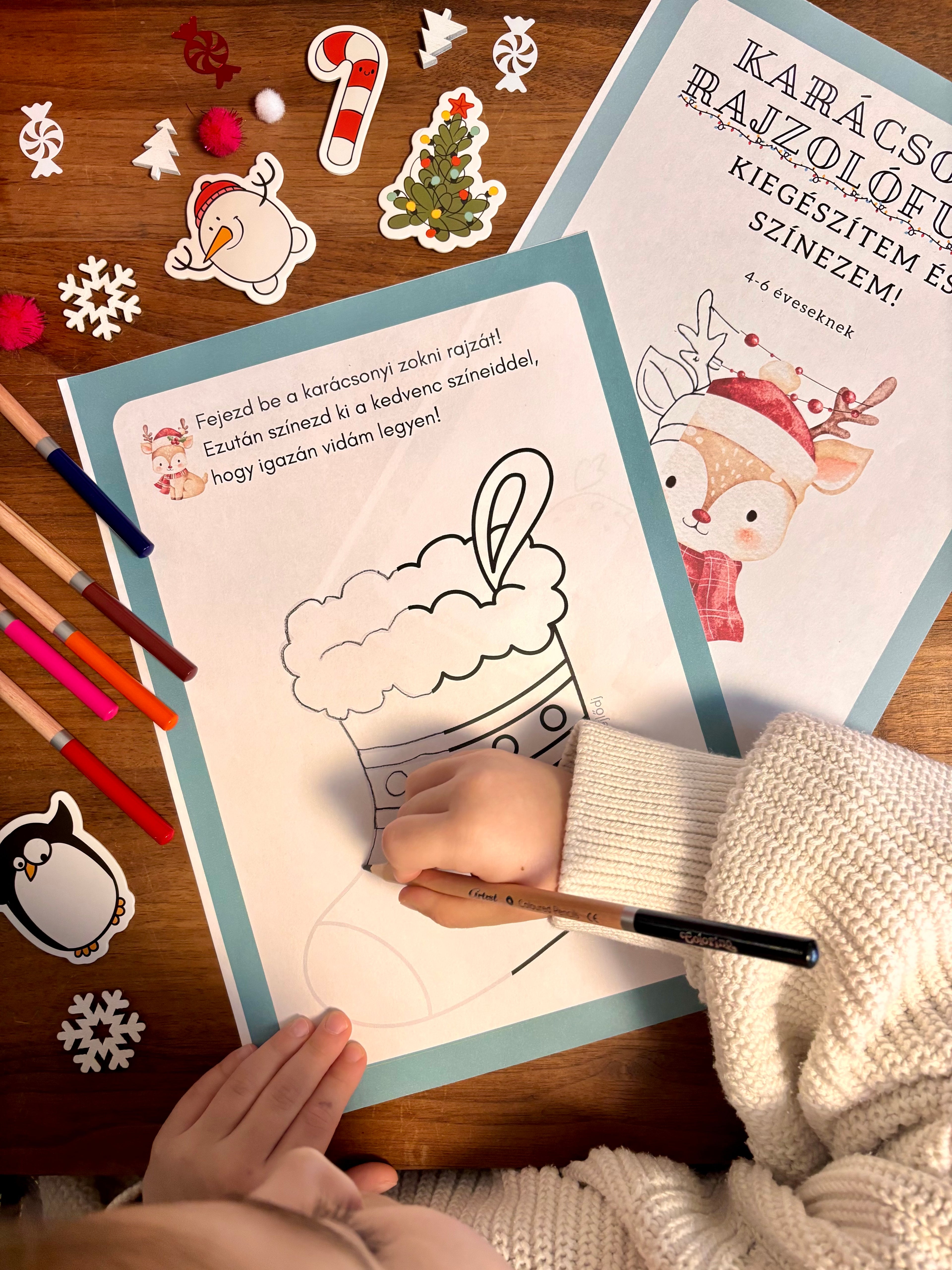 Karácsonyi rajzolófüzet – Kiegészítem és színezem!
